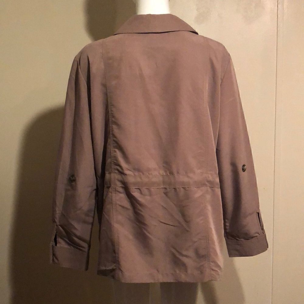 Requirements Jacket  - Picture 4 of 5